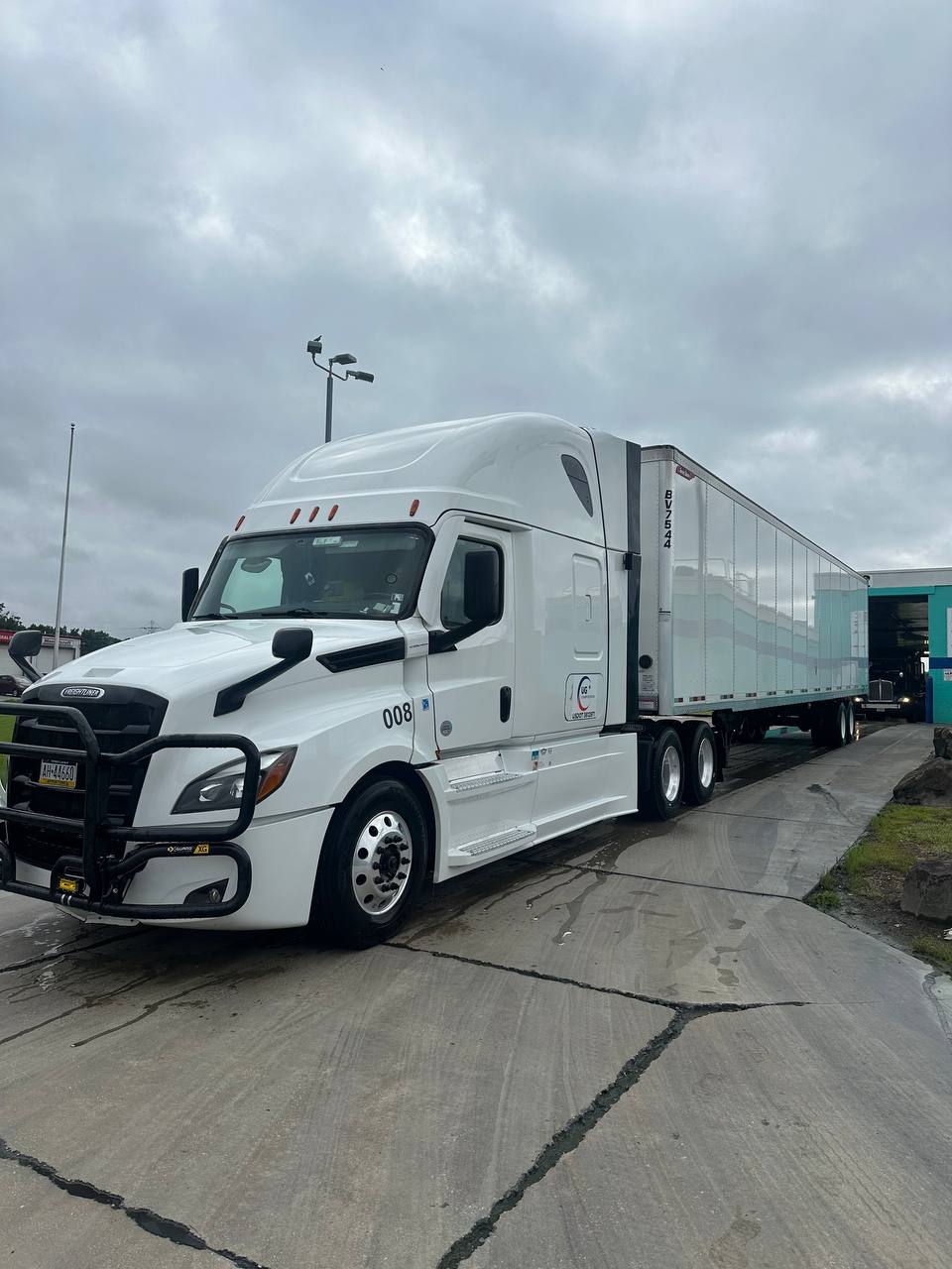2023 Kenworth T680